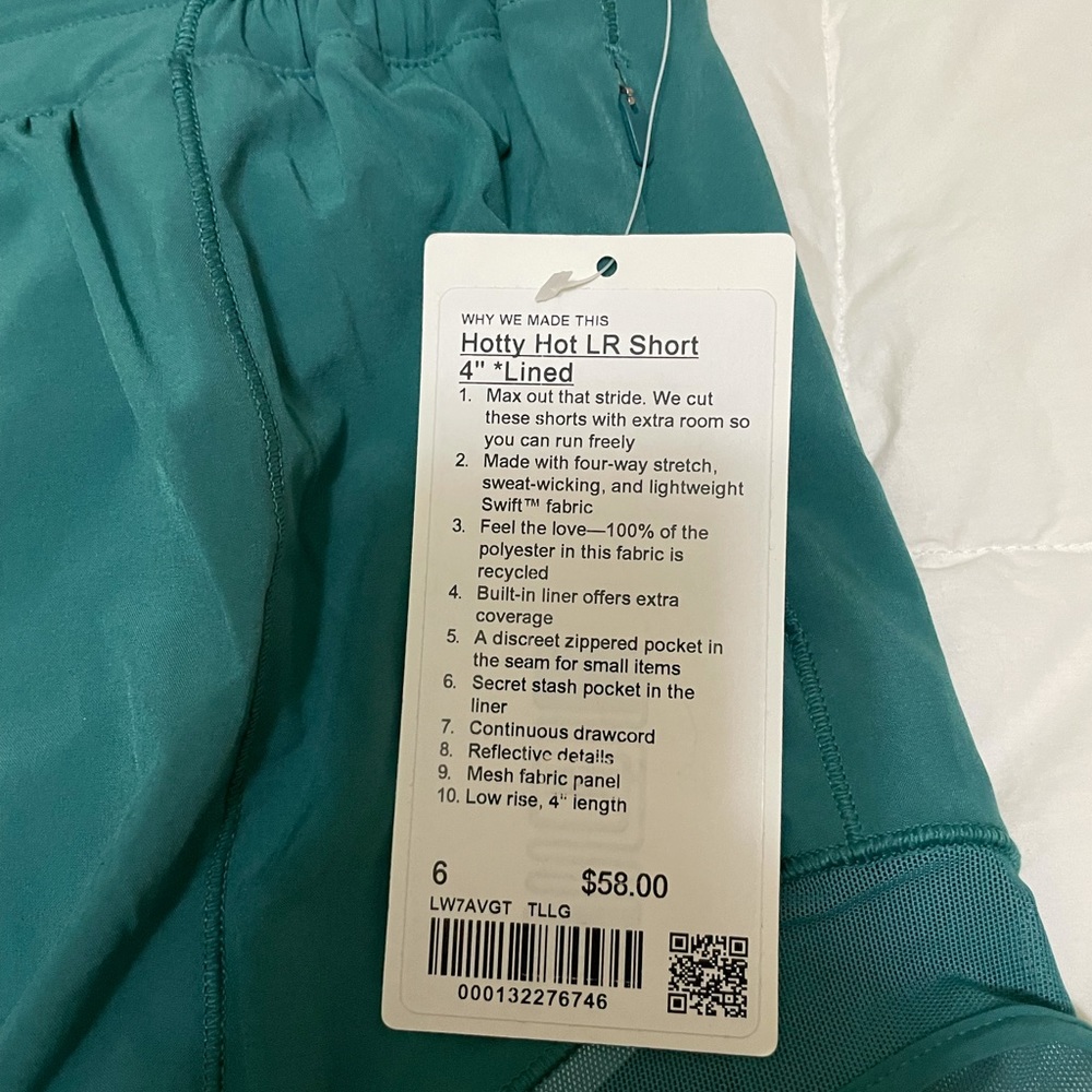 Lululemon hotty hot shorts 4” size 6 teal lagoon